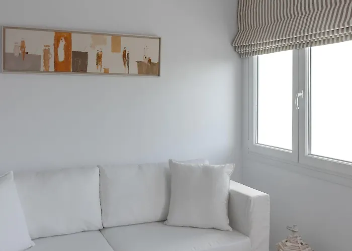 Cape Mykonos מלון