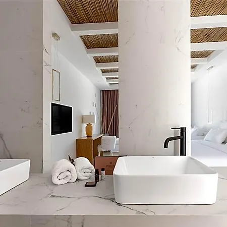 Cape Mykonos Hotel